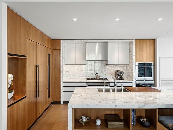 3rd image of 1 W End Ave APT 20A