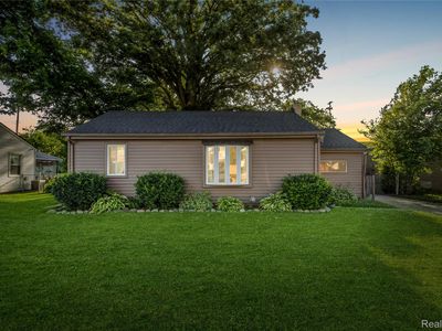 28441 Maple St, Roseville, MI, 48066