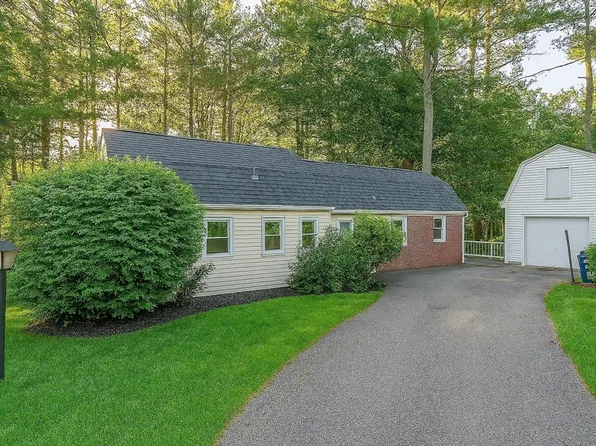 70 Bardin St, Hanover, MA 02339