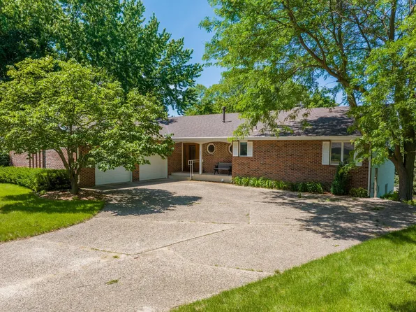 924 Pleasant View Ct, Northfield, MN 55057