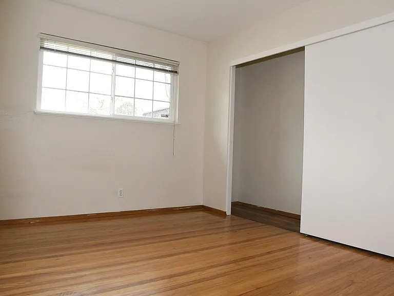6385 Lillian Way — Photo 10