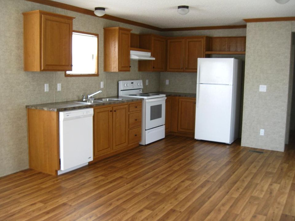 2nd image of 1510 1st Ave Trlr 55