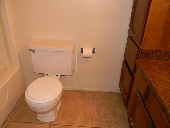 4th image of 3206 Heatherwood Dr