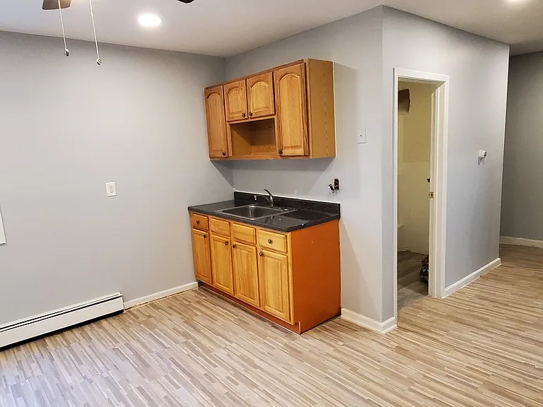 386-388 Main St #3 — Photo 3