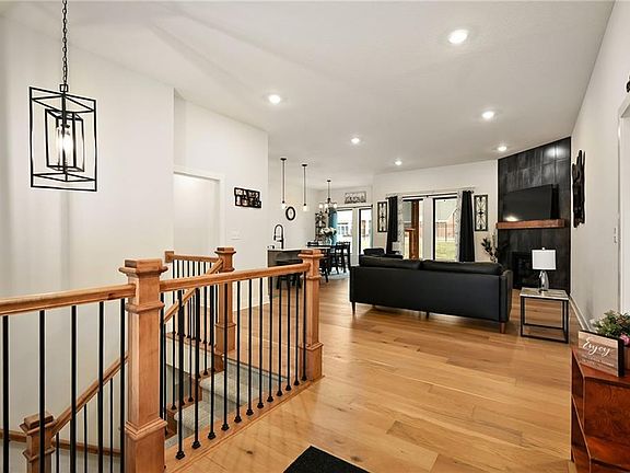 3rd image of 1845 Falcon Ct