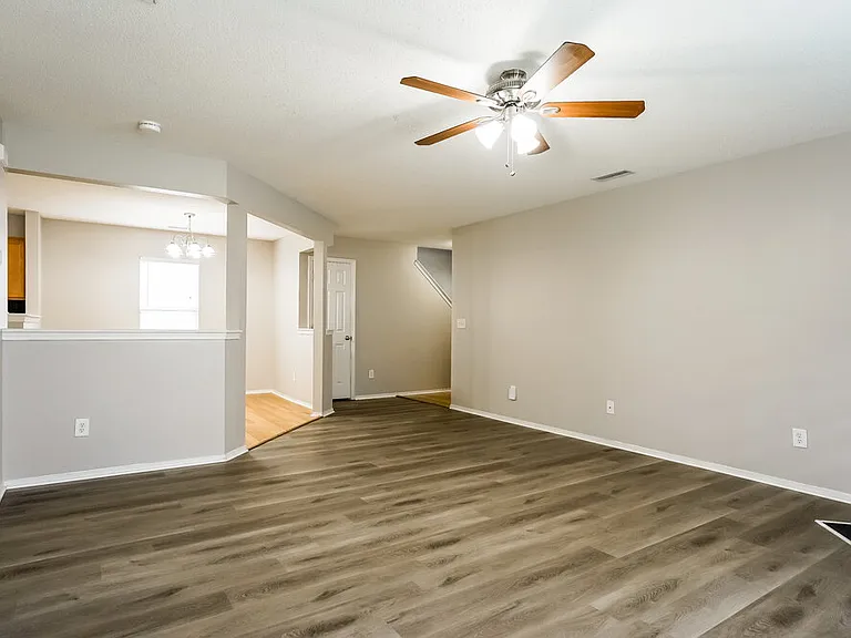 3129 Varcroft Rd — Photo 4