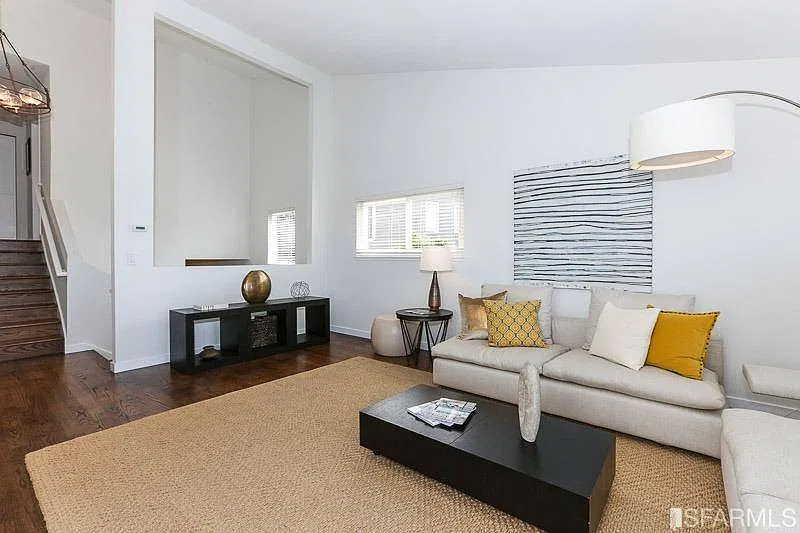 4 bed, 1705 sqft, $5,750 — Photo 3