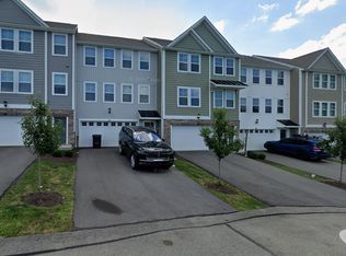 82 Hawthorne Dr, Washington, PA 15301