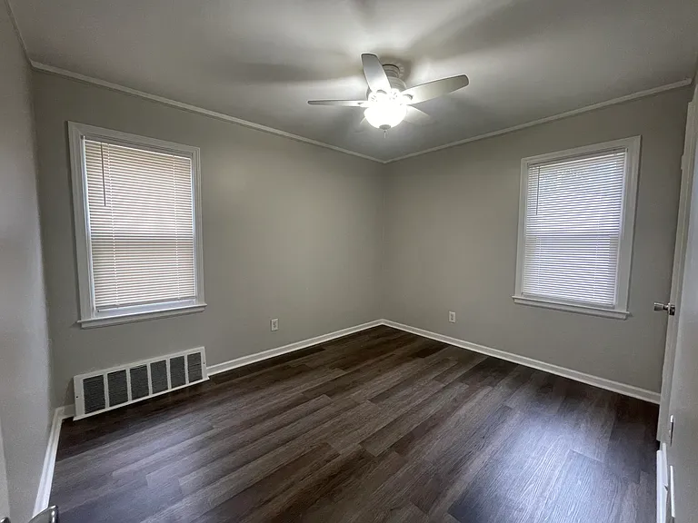 24621 Cherry St — Photo 17