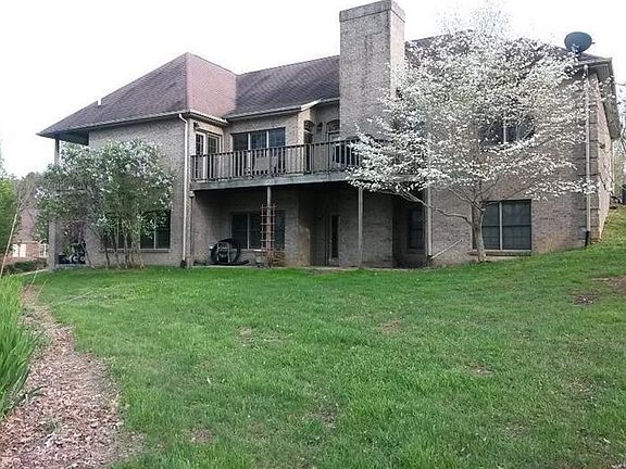 3rd image of 121 Deer Park Dr