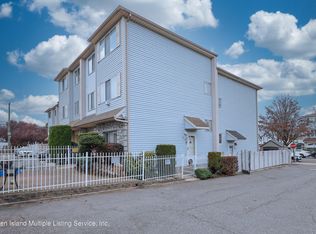 18 Wirt Ln, Staten Island, NY