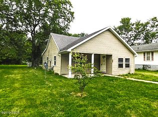 907 1/2 N Garfield St, Marion, IL 62959