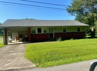 140 Riverside Dr, Worthington, KY 41183