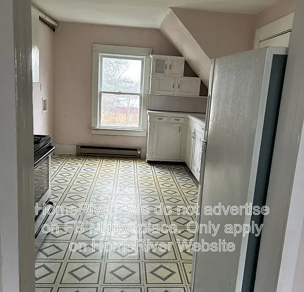 1212 N Cochran St — Photo 3