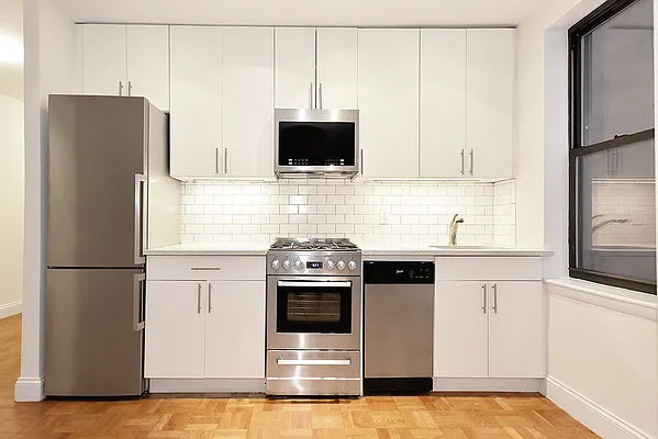 Rented by Buchbinder & Warren | media 5