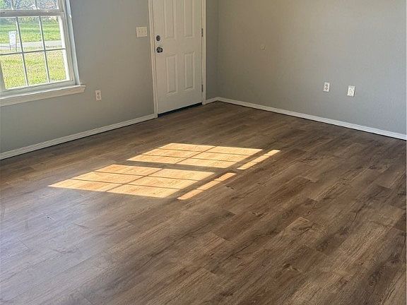 4th image of 616 S Columbus St