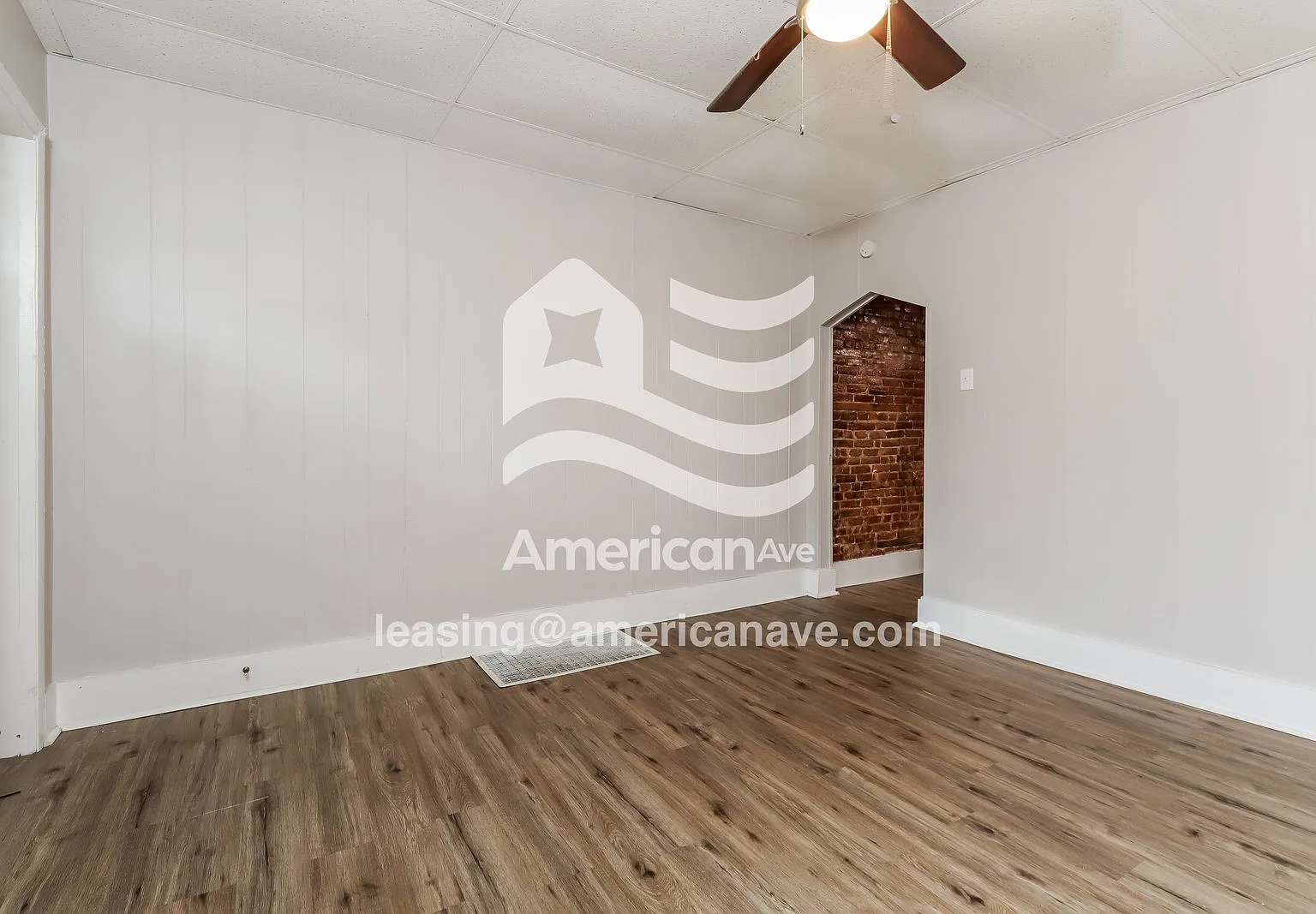 3 bed, 1.5 bath, 1437 sqft, $1,272 — Photo 3