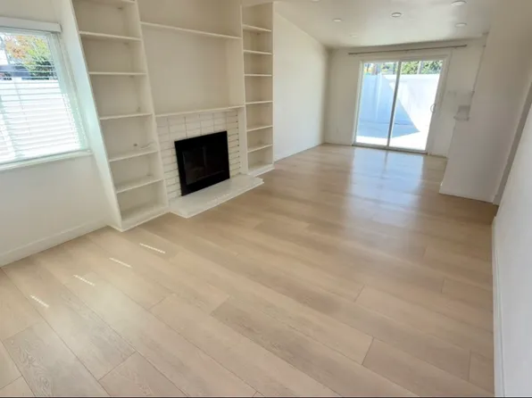 1548 Elm Ave APT A, Costa Mesa, CA 92626