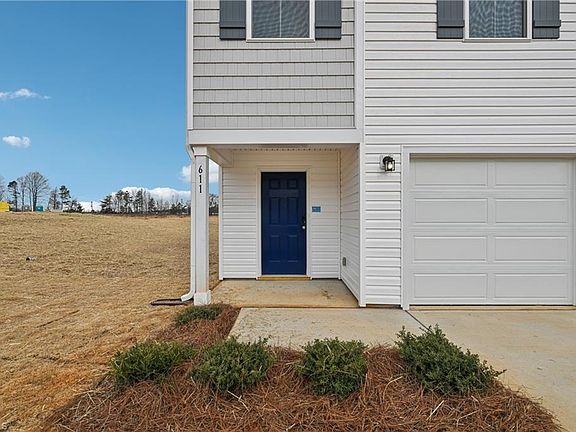 5th image of 611 Richard Rd