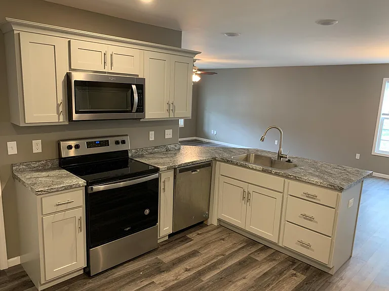 727 Valley View Ct — Photo 6