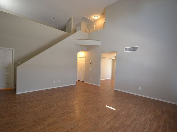 3rd image of 6021 Pebble Grey Ln