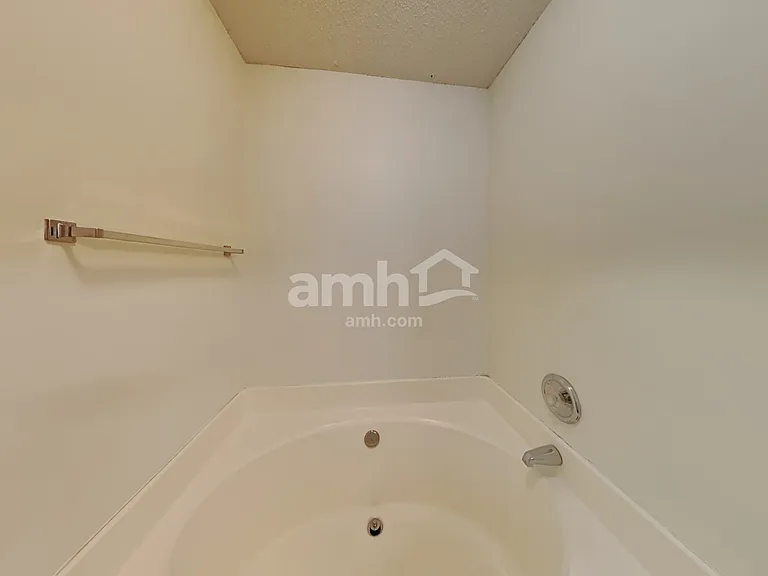 160 Camforth Dr — Photo 13