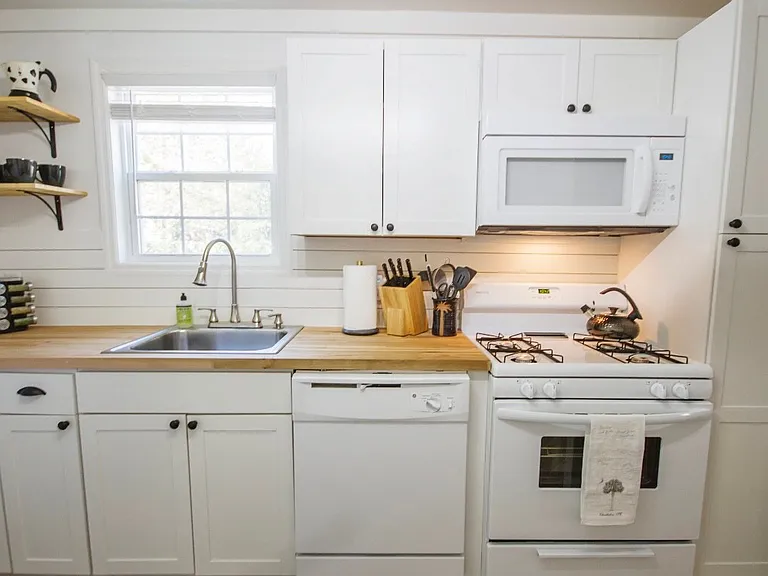 3 Strawberry Ln #A — Photo 8