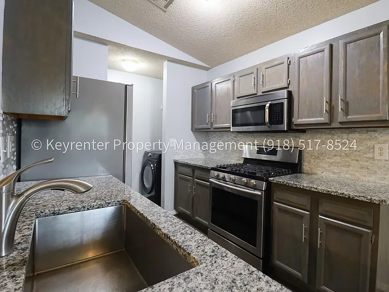 14906 E 89th Pl N — Photo 11