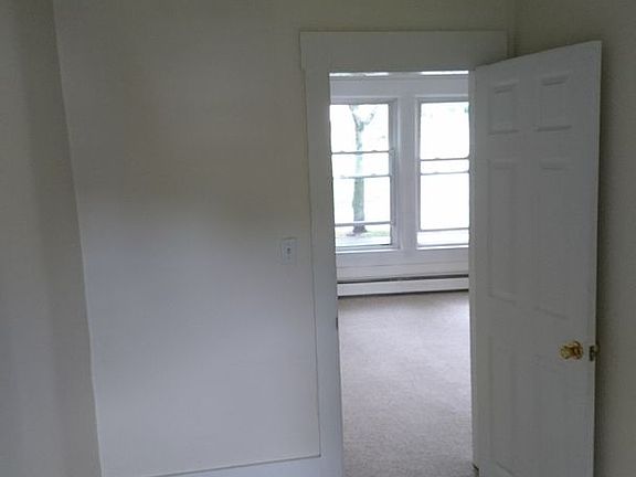 4th image of 23 Tracy St #4