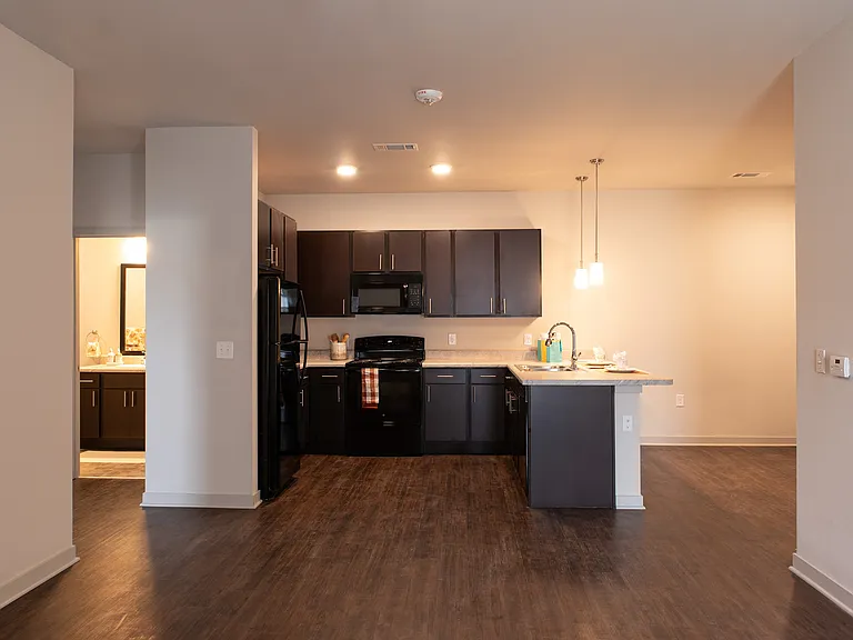Lift at Jordan Creek Apartment Home