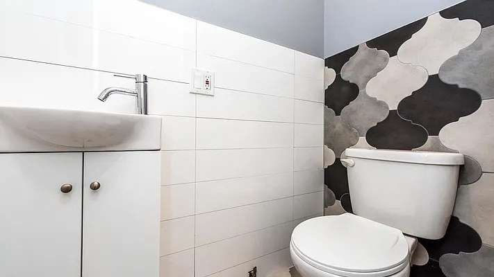 Rented by Nooklyn NYC LLC | media 34