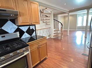 1 Arkledun Ave #1, Hamilton, ON L8N2H4