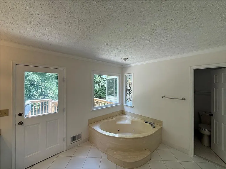 12265 King Cir — Photo 9