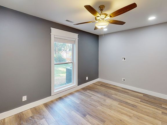 5th image of 1319 Forest Ave APT 2