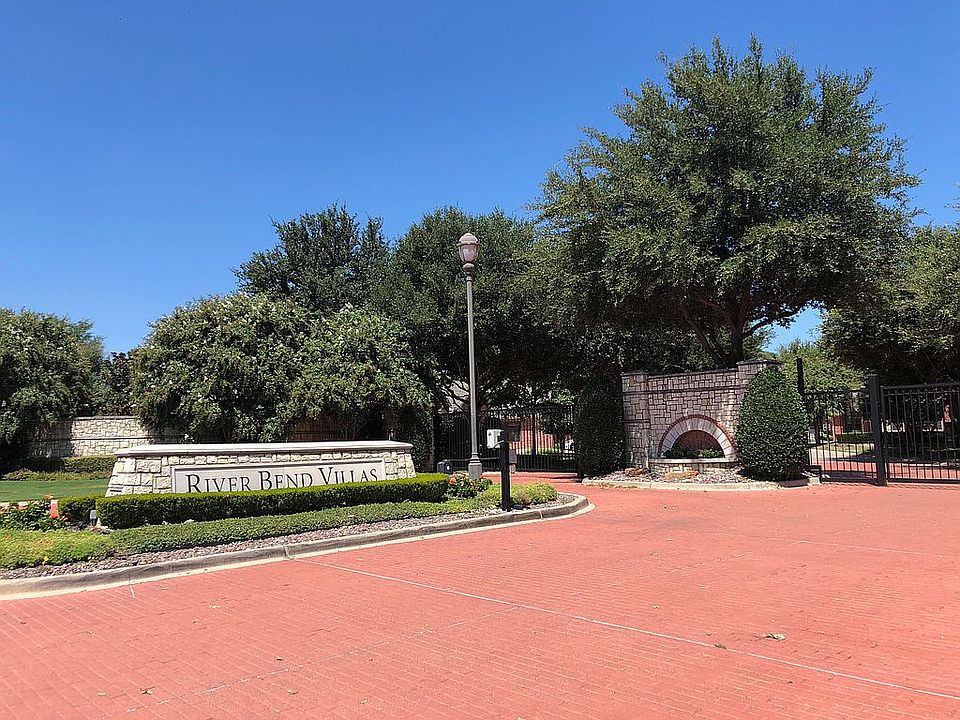 Entrance to River Bend Villa