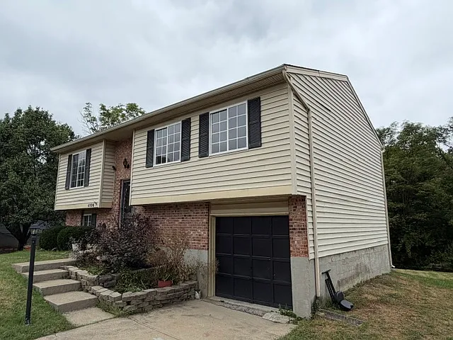 3 bed, 950 sqft, $2,150 — Photo 2