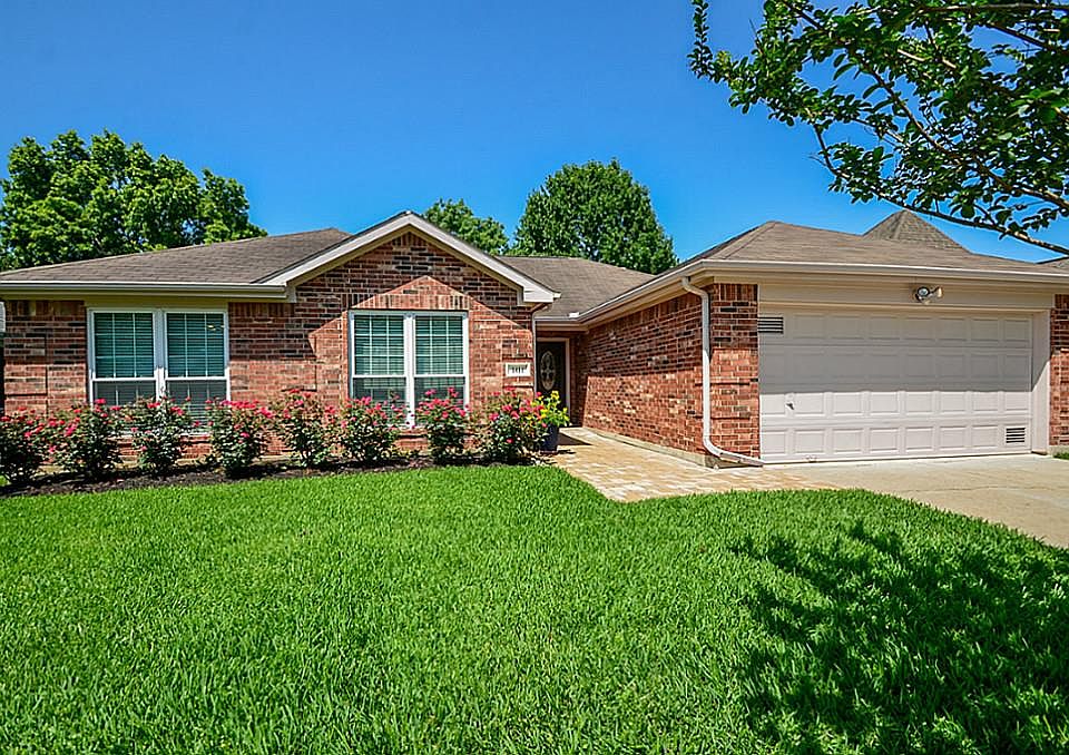 1st image of 1411 Shadow Mountain Dr