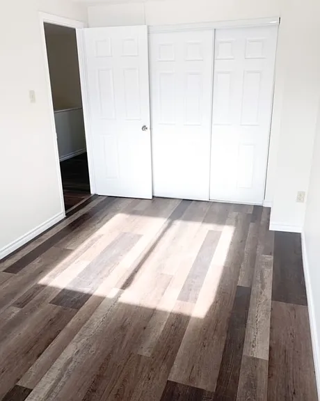 217 Admiral Dr — Photo 1