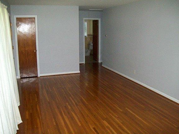 5th image of 2928 Brigadoon Pkwy