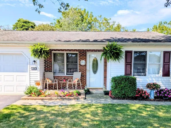 18 May Dr, Dillsburg, PA 17019