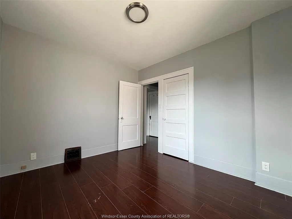 3 bed, $1,900 — Photo 4