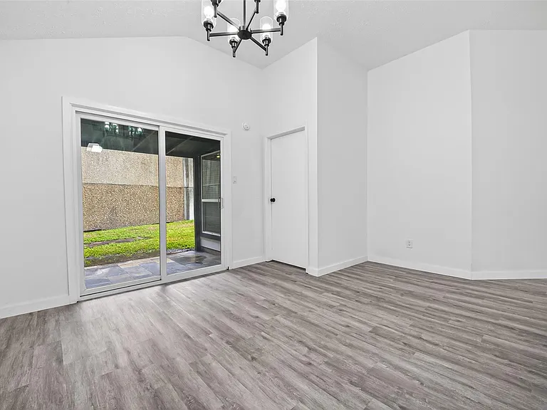 11022 Little Barley Ct — Photo 7