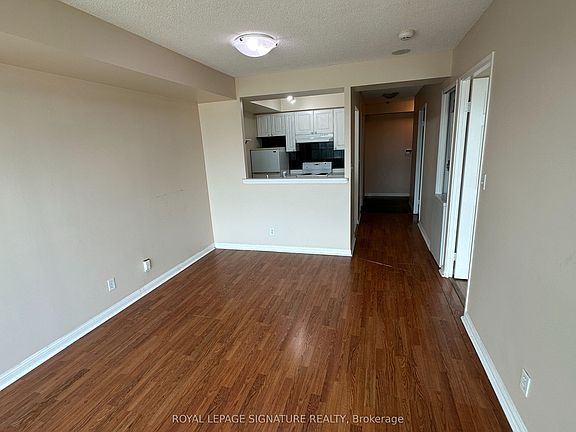 2nd image of 18 Lee Centre Dr #1113