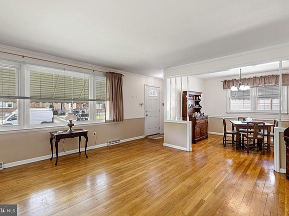 5th image of 204 Garfield Ave