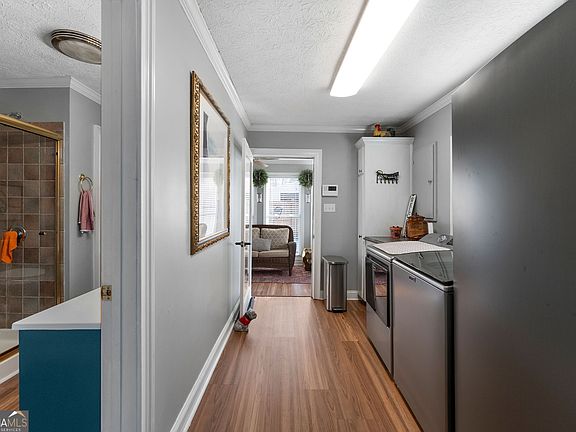 5th image of 451 Burkhalter Rd