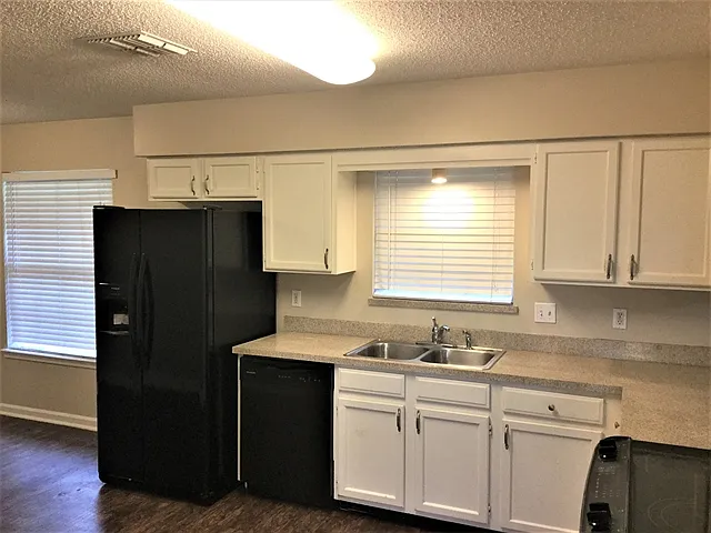 1190 Blue Eagle Trl — Photo 2