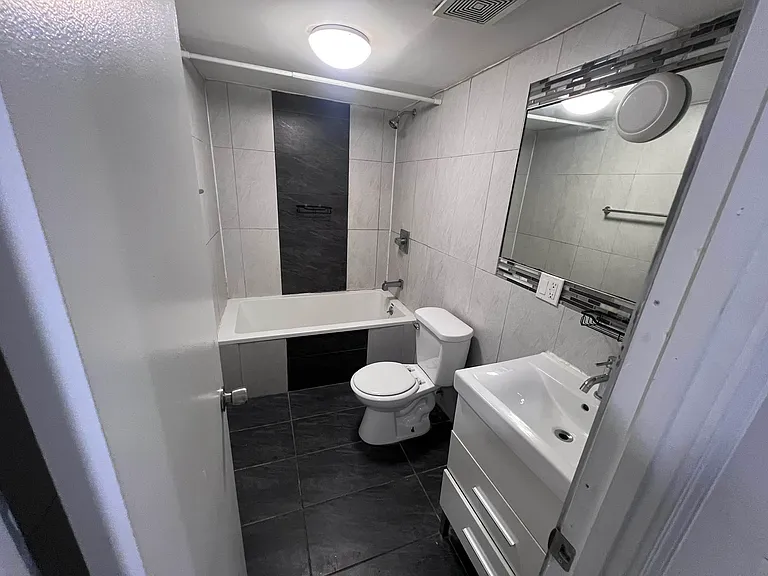 43 Weirfield St #G1 — Photo 7
