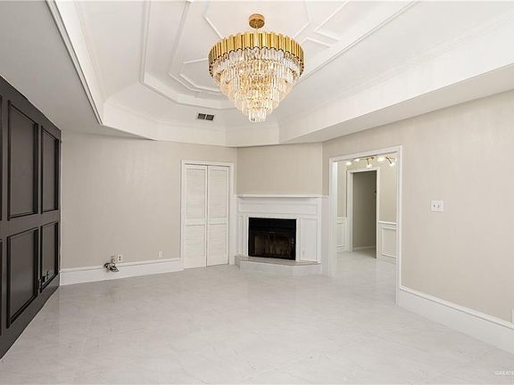 4th image of 822 Diana Dr #A