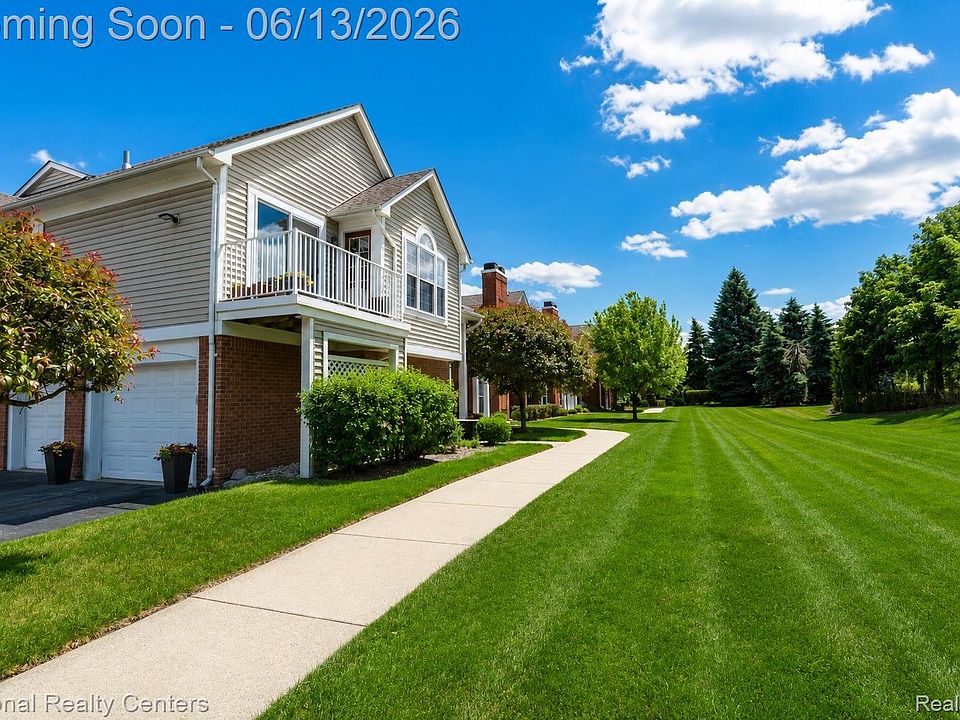 1st image of 4033 Berkshire Dr