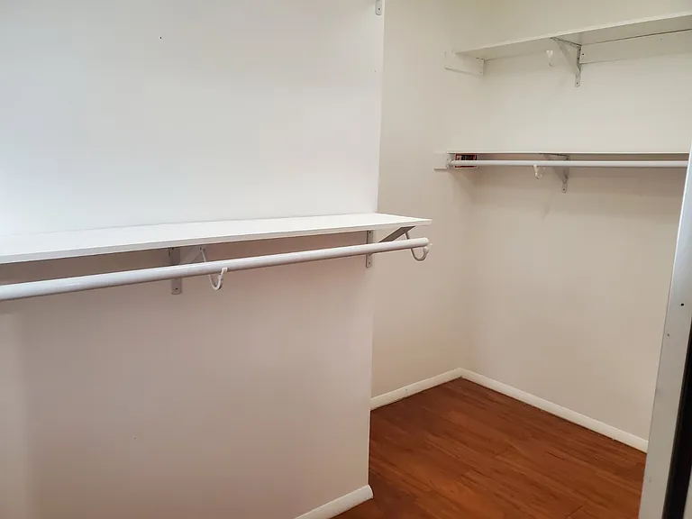 15 Westervelt Pl — Photo 9